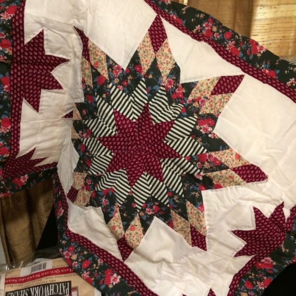 Star Point Patchwork Quilts - King Country Quilt - Picture 4 of 8